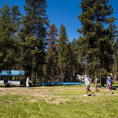 Bend-Sunriver Camping Resort Two-Bedroom Cabin 7 Exterior foto