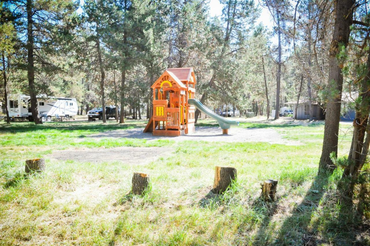 Bend-Sunriver Camping Resort Two-Bedroom Cabin 7 Exterior foto