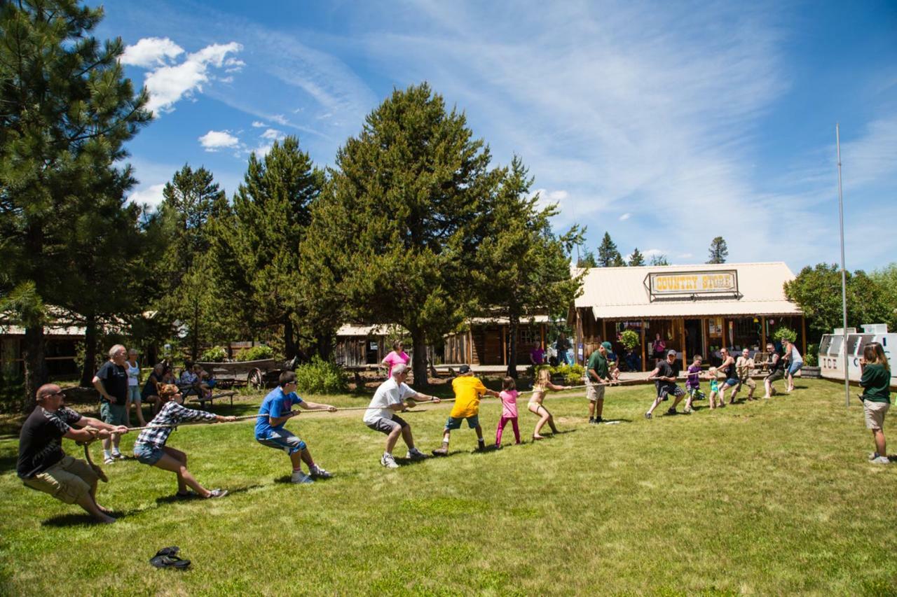 Bend-Sunriver Camping Resort Two-Bedroom Cabin 7 Exterior foto